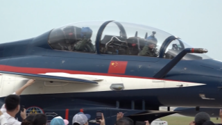 Bayi Aerobatic Team performs at 50th China-Thailand diplomatic anniversary