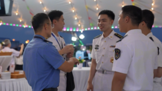 Chinese naval frigate Xuchang holds open ship day, deck reception activities in Singapore