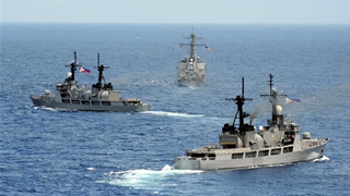 Philippines' reckless actions in South China Sea only burn itself