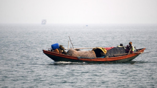 Sri Lankan navy arrests Indian fishermen for poaching