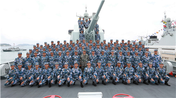 Chinese President Xi Jinping reviews naval parade in South China Sea