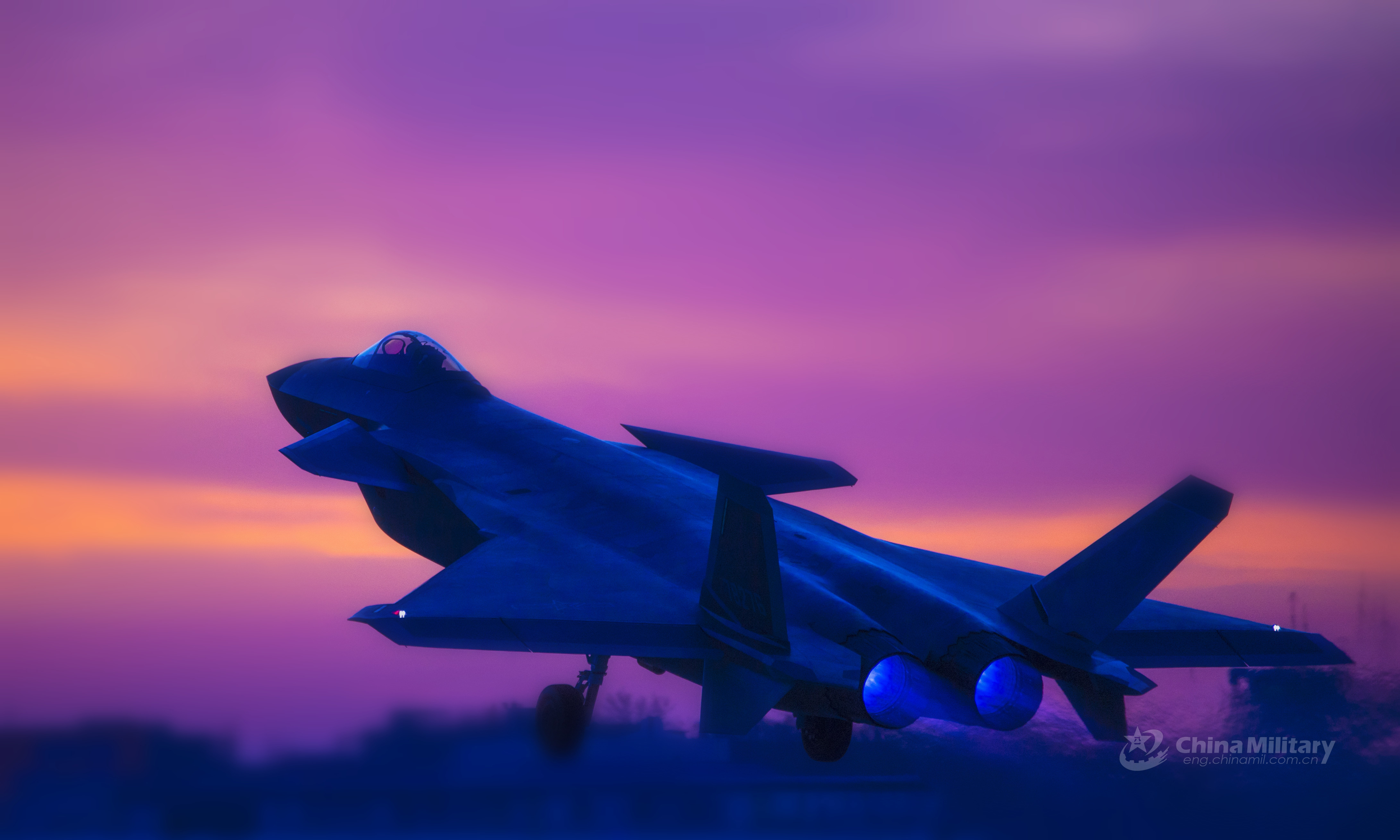 J-20 stealth fighter jets conduct night confrontation training - China ...