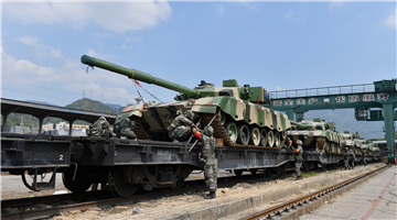 Soldiers prepare for long distance railway transportation