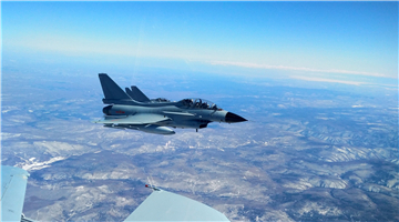 J-10 fighter jet receives fuel from tanker aircraft