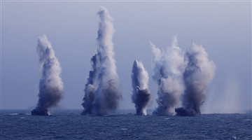Frigate flotilla executes training in East China Sea