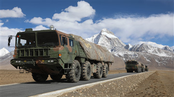 Multiple launch rocket systems fire in Xizang' high altitude region