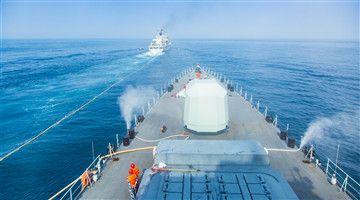 Destroyer flotilla steams in South China Sea