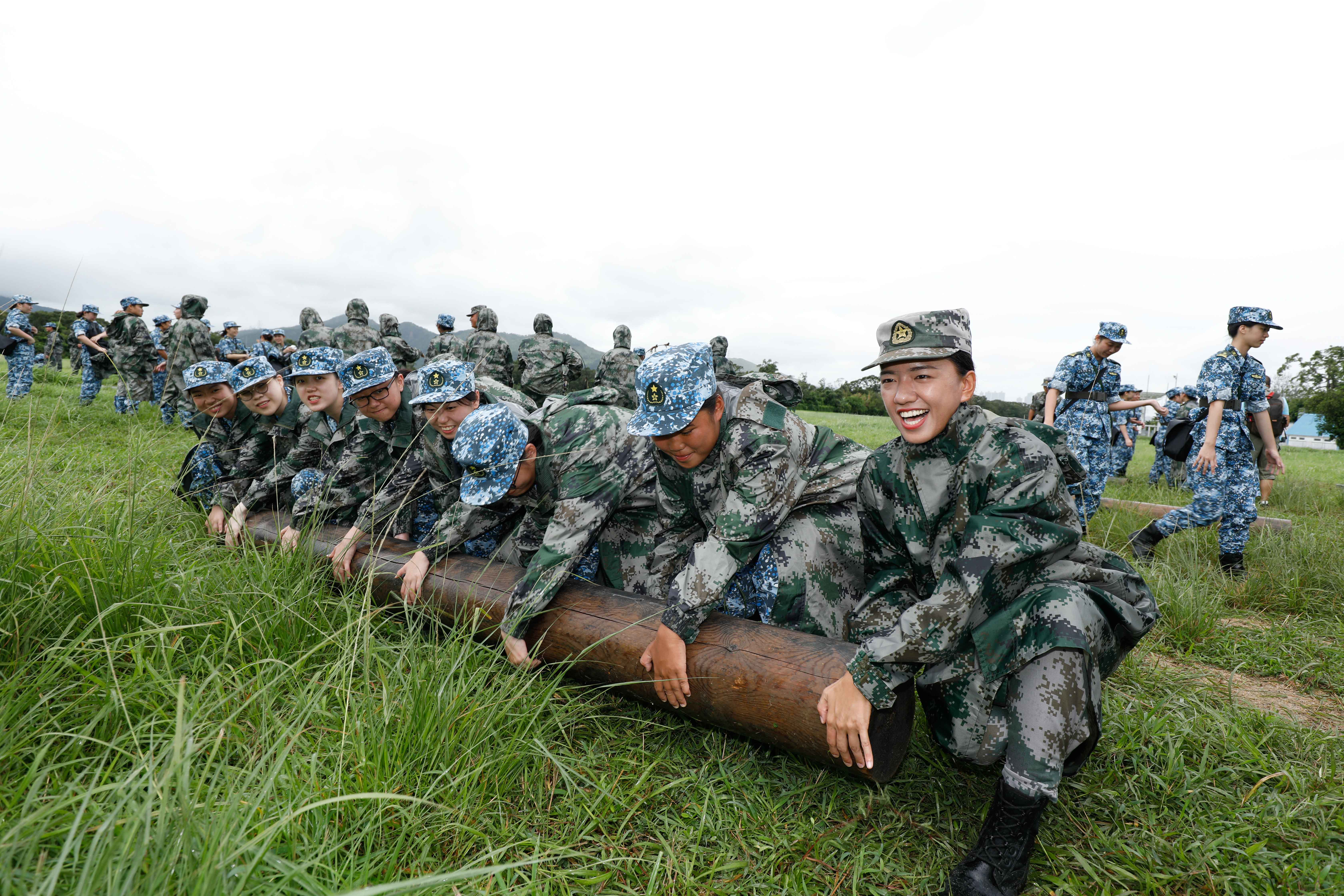 200 HK Students Graduate From PLA Military Training Camp China Military