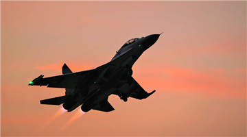 Fighter jets in round-the-clock flight training