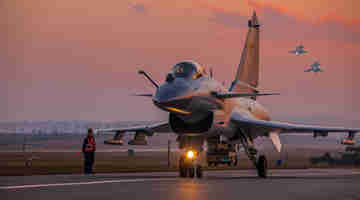 J-10 fighter jets execute routine patrol mission