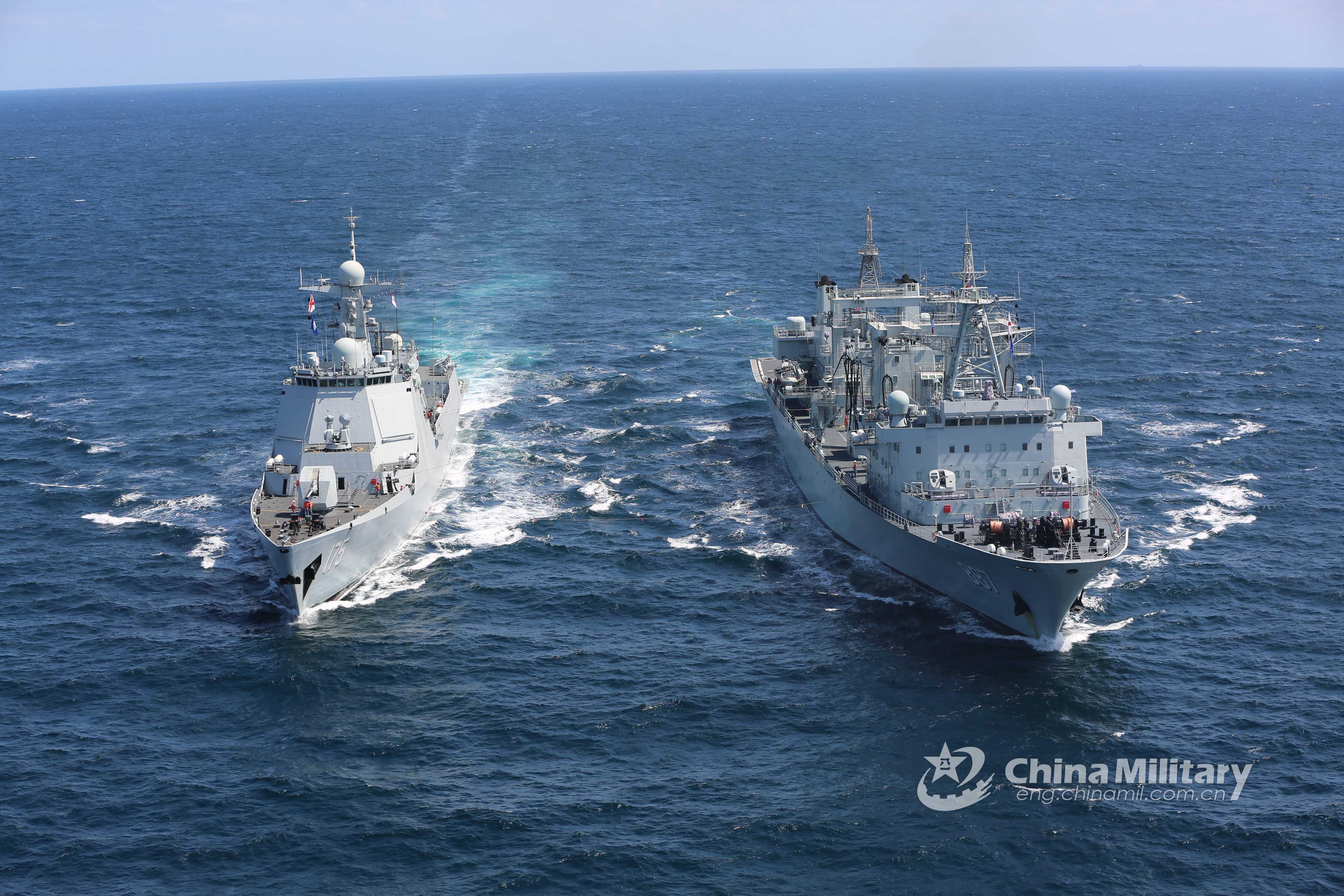 Chinese naval ships conduct replenishment-at-sea in Gulf of Aden