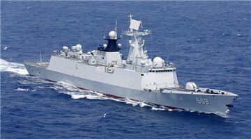 Frigates Yulin and Xuchang jointly execute realistic maritime operations