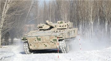 Combined-arms brigade carries out driving training