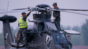 Choppers conduct high-intensity flight training