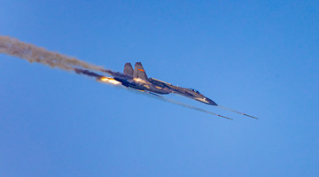 Fighter jet launchesrockets in live-fire exercise
