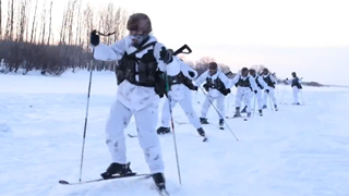 Border troops enjoy winter sports