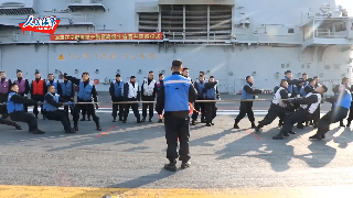 Crew onboard aircraft carrier Liaoning celebrate Spring Festival